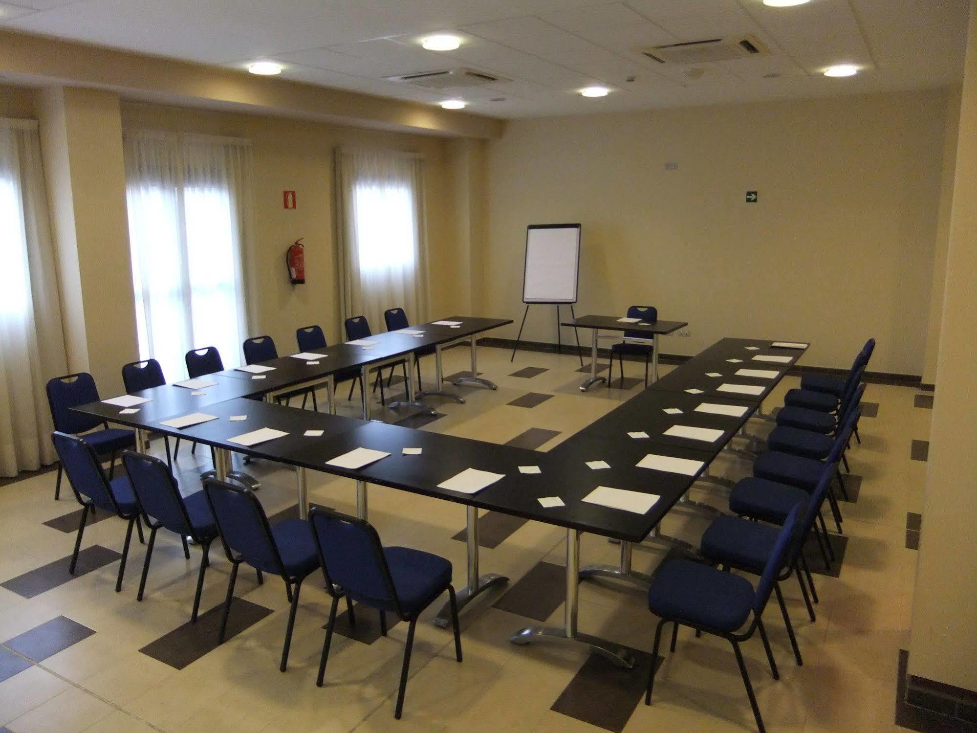 Hotel Naval 3*
